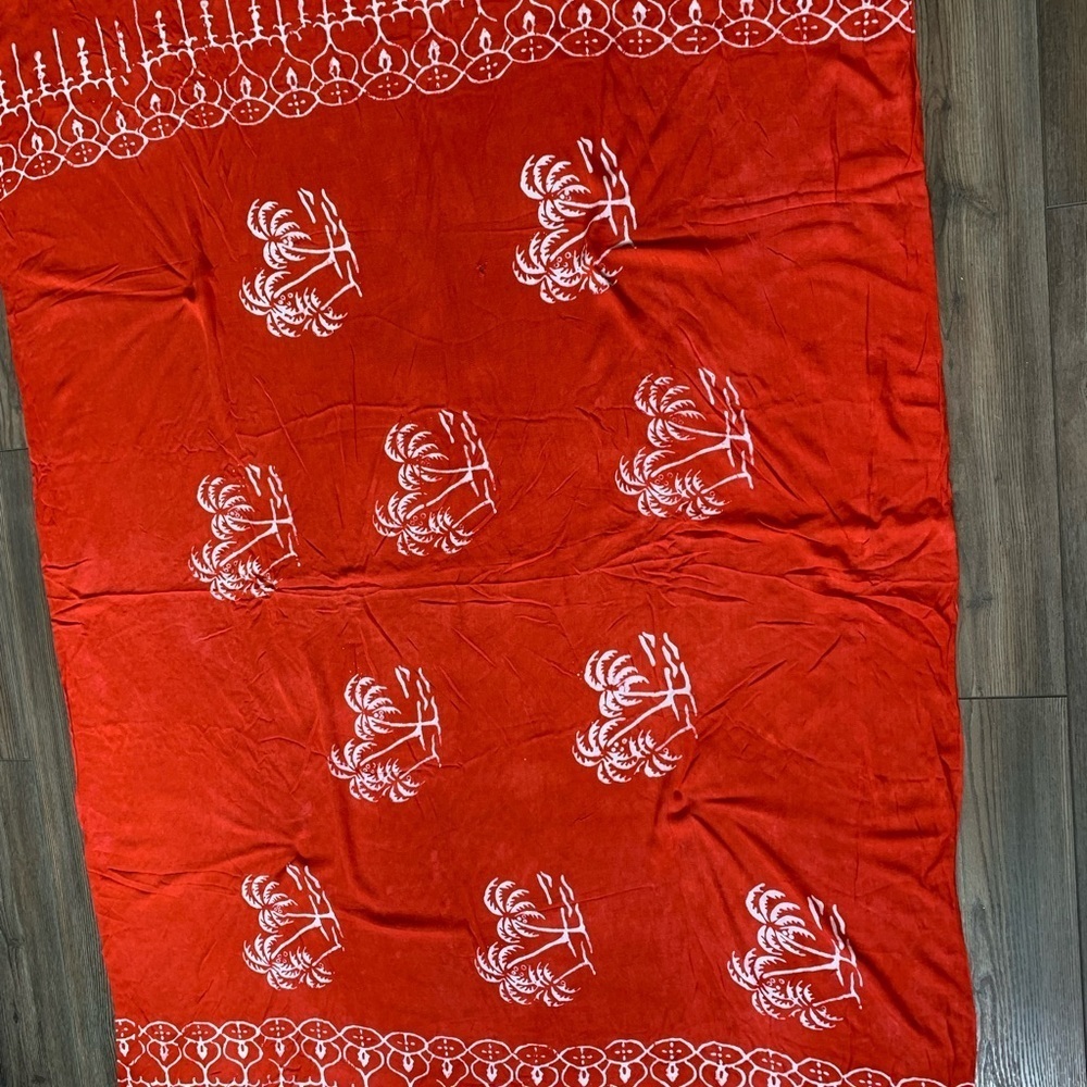 Sarong - Picture 6 of 7
